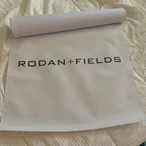 Rodan + Fields Table Runner